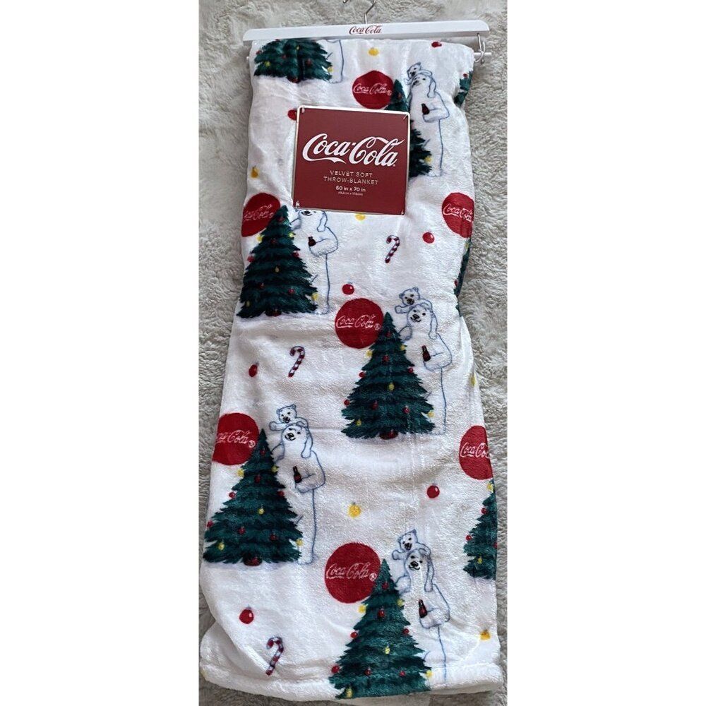 Coca Cola Velvet Soft Throw Blanket 60 X 70”‎ Bears W/Bottle Christmas Tree NEW